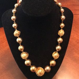Casual Corner necklace